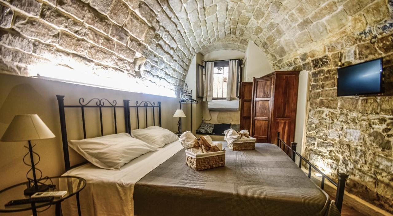 Domum In Petra Casa Nella Roccia Self Check - In Βίλα Μόντικα Εξωτερικό φωτογραφία