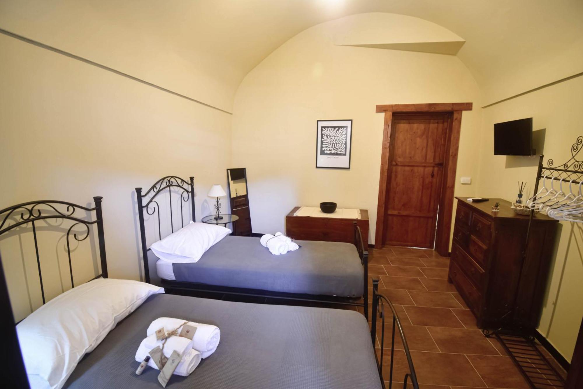Domum In Petra Casa Nella Roccia Self Check - In Βίλα Μόντικα Εξωτερικό φωτογραφία