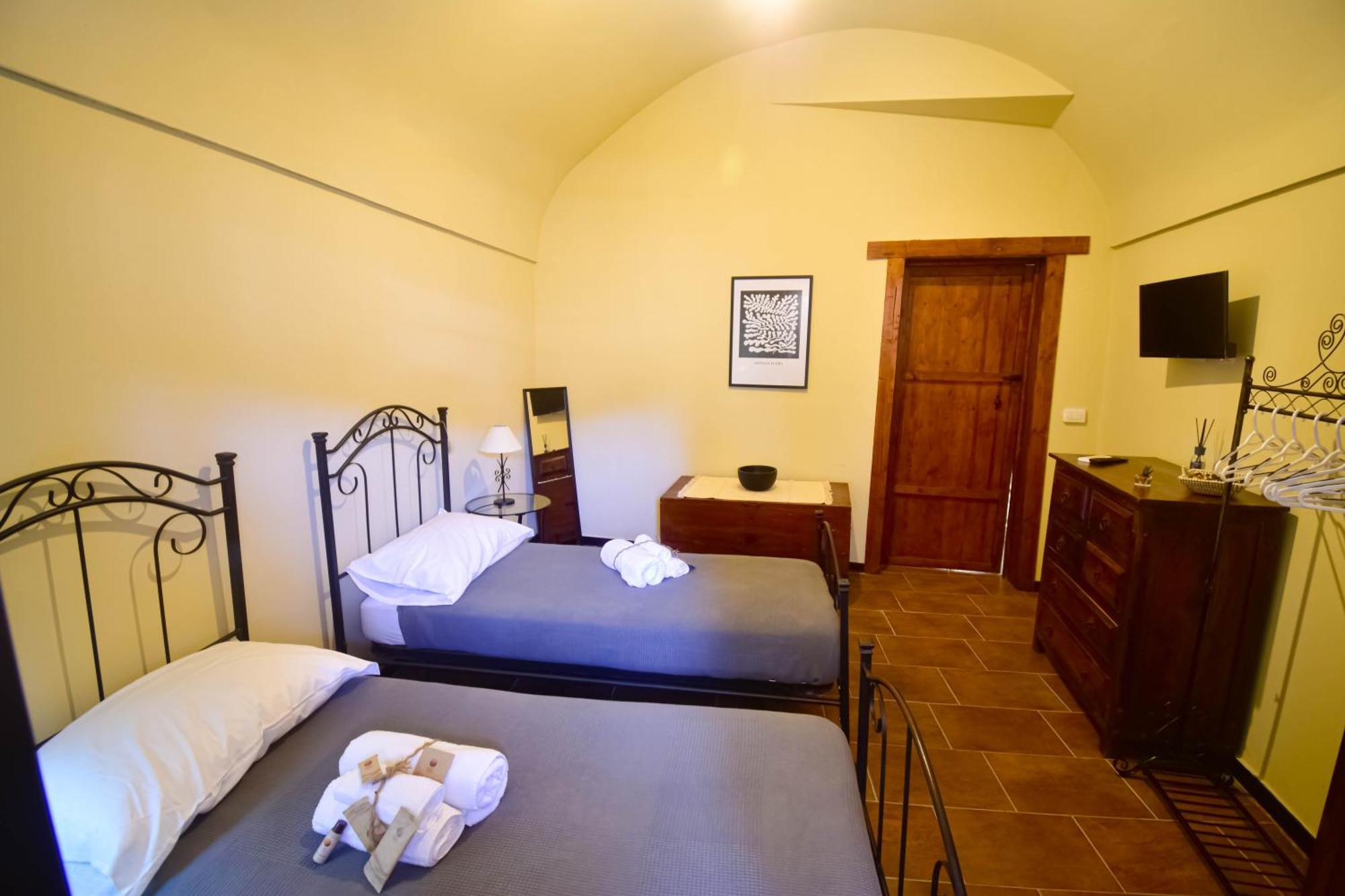 Domum In Petra Casa Nella Roccia Self Check - In Βίλα Μόντικα Εξωτερικό φωτογραφία